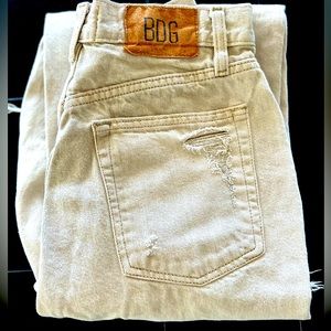 Urban Outfitters BDG High-Waisted Baggy Jeans - Cropped